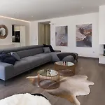 아파트 Shell Luxury Residences With Pool And Whirlpool *