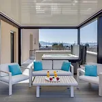 Shell Luxury Residences With Pool And Whirlpool 아파트