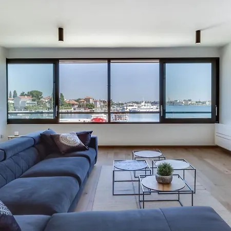 Shell Luxury Residences With Pool And Whirlpool Apartament