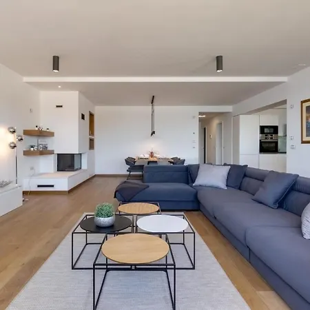 Shell Luxury Residences With Pool And Whirlpool Zadar