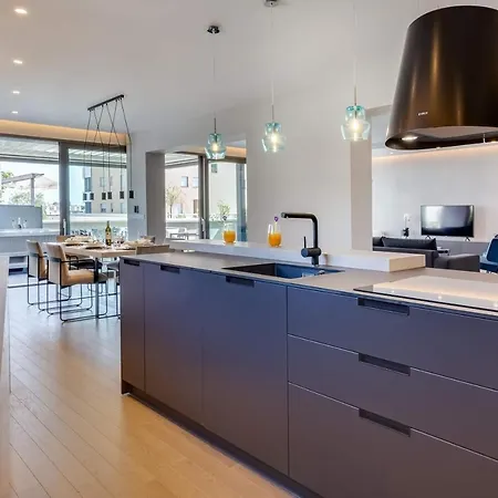 Shell Luxury Residences With Pool And Whirlpool Zadar