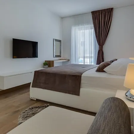 公寓 Shell Luxury Residences With Pool And Whirlpool 扎达尔