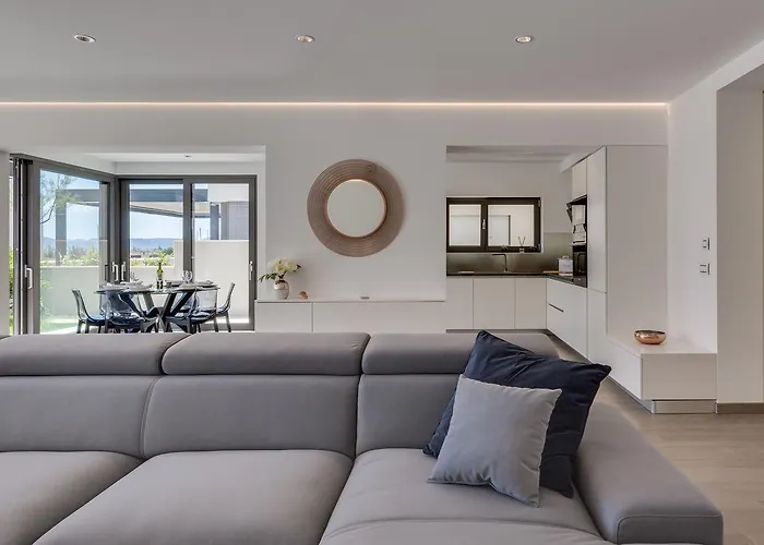 Shell Luxury Residences With Pool And Whirlpool * זאדאר