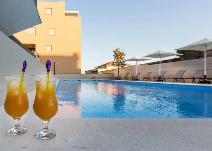 Shell Luxury Residences With Pool And Whirlpool * 자다르