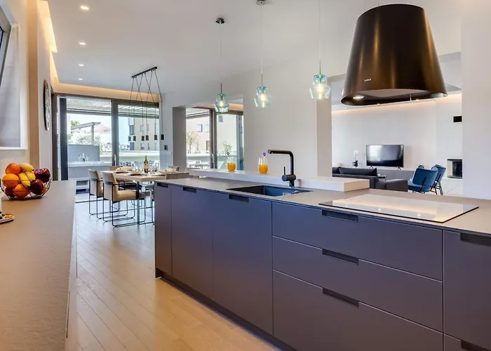 Shell Luxury Residences With Pool And Whirlpool 자다르