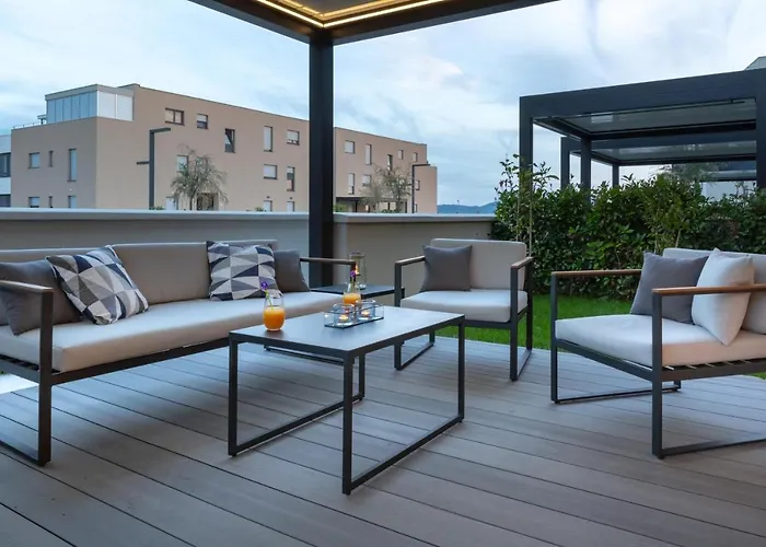 아파트 Shell Luxury Residences With Pool And Whirlpool